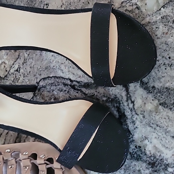 4 Pairs of Heels - Picture 3 of 16